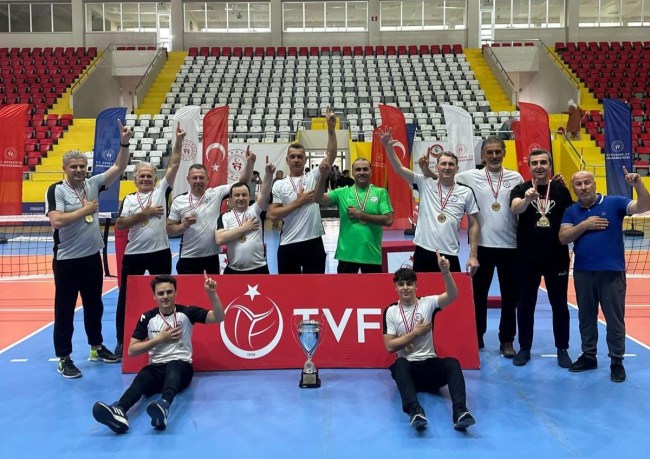 2. kez Türkiye Süper Lig şampiyonu oldu.
