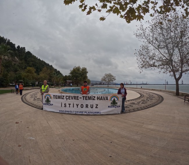 Çevre kirlendikçe insanların ruhu da kirlenir.